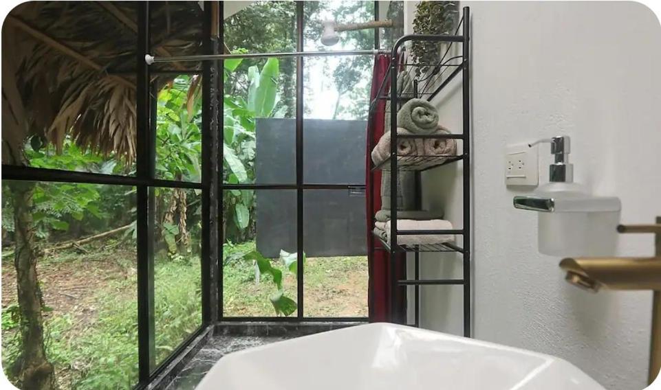 Evolution House Jungle Oasis Villa Hone Creek ภายนอก รูปภาพ
